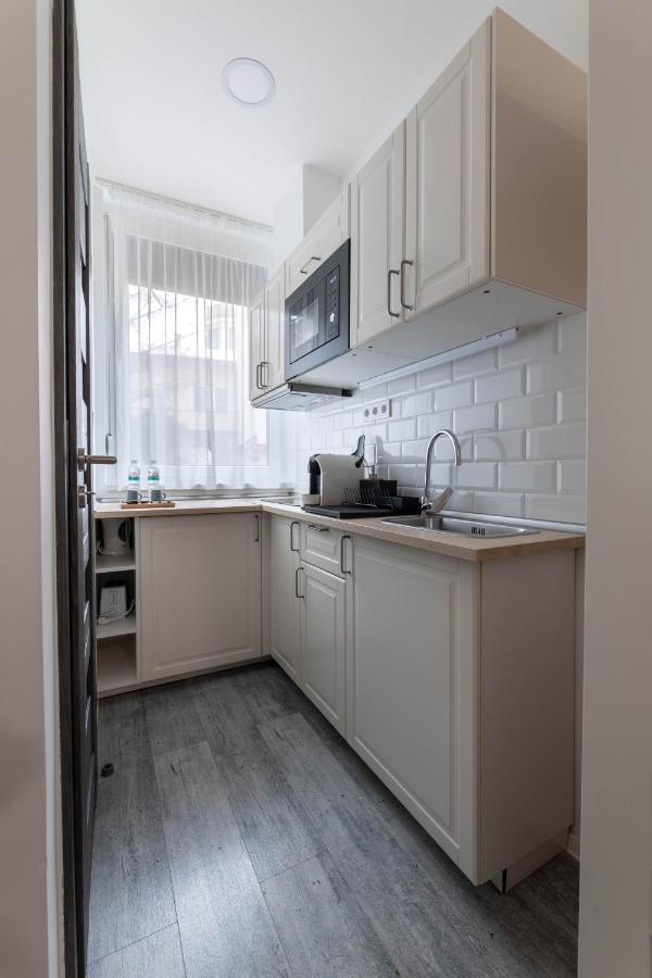 Roomstore Studio Apartments Еґер Екстер'єр фото
