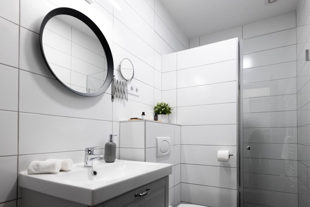 Roomstore Studio Apartments Еґер Екстер'єр фото