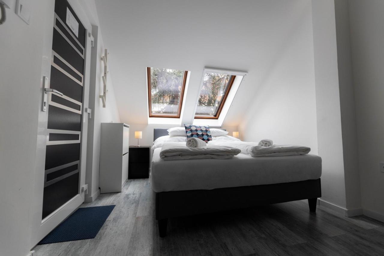 Roomstore Studio Apartments Еґер Екстер'єр фото